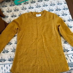 Old Navy crew neck sweater